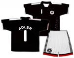 Adler černý fotbalový dres a bílé trenýrky - komplet akce!