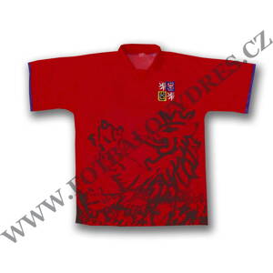 CZECH lev červený fotbalový dres s nápisem CZECH na zádech