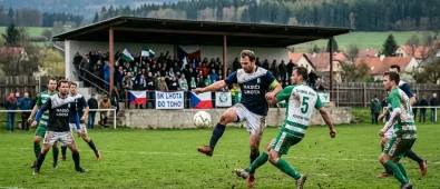 1.B třída skupina C — Tabulka, pravidla a postupový klíč | FotbalovýDres.cz 1.B třída skupina C — Tabulka, pravidla a postupový klíč | FotbalovýDres.cz (Obrázek vygenerovaný umělou inteligencí)